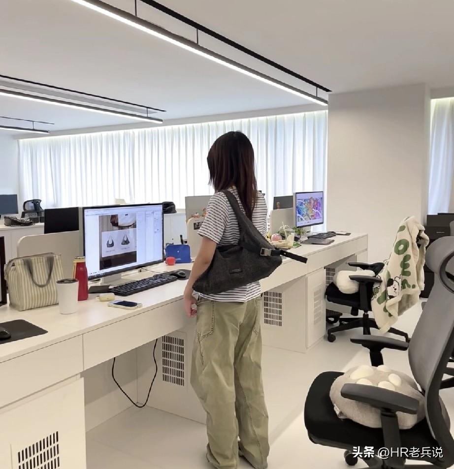 hr一定要小心[祈祷]我司客服部之前有个员工试用期考核没通过，公司通知他办理离职