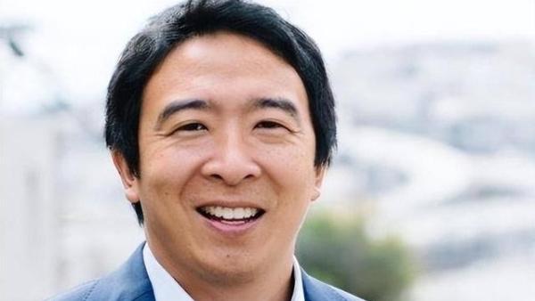 美籍华人一针见血：很多小国宁可惹中国，也不敢得罪美国，真相太扎心！

上世纪60