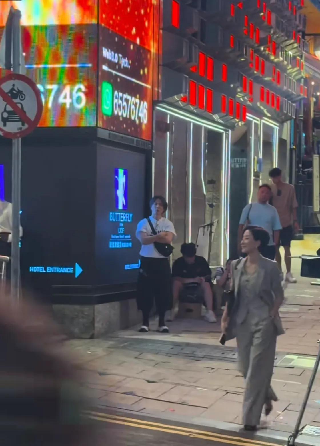 杨茜尧的拍戏路透，艺人当如实，哪怕结婚，生孩，回来还是搞事业的大女主。脸蛋有辨识