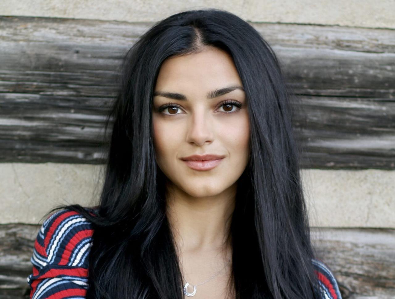 美国FBI局长公款泡26岁美女女友：后者竟然为查理柯克工作！联邦调查局局长卡什·