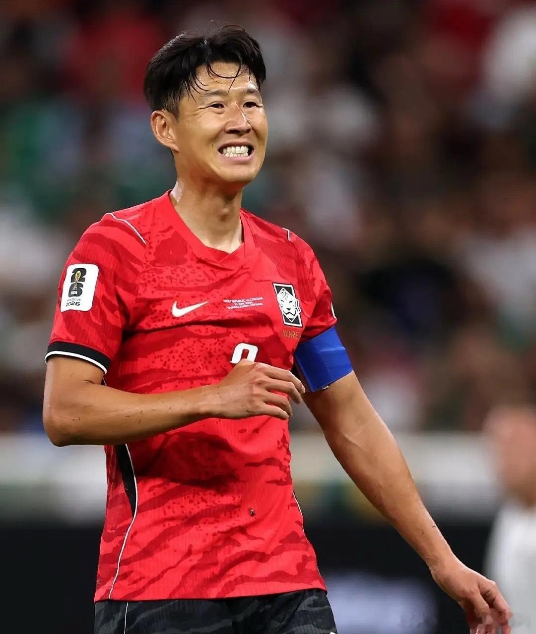 南非1比0韩国围观世界杯足球 韩国足协“急了”！韩国0-1南非，出线命运拱手于人