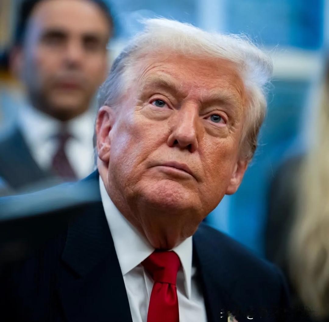 快讯！快讯！

美元霸权松动？全球