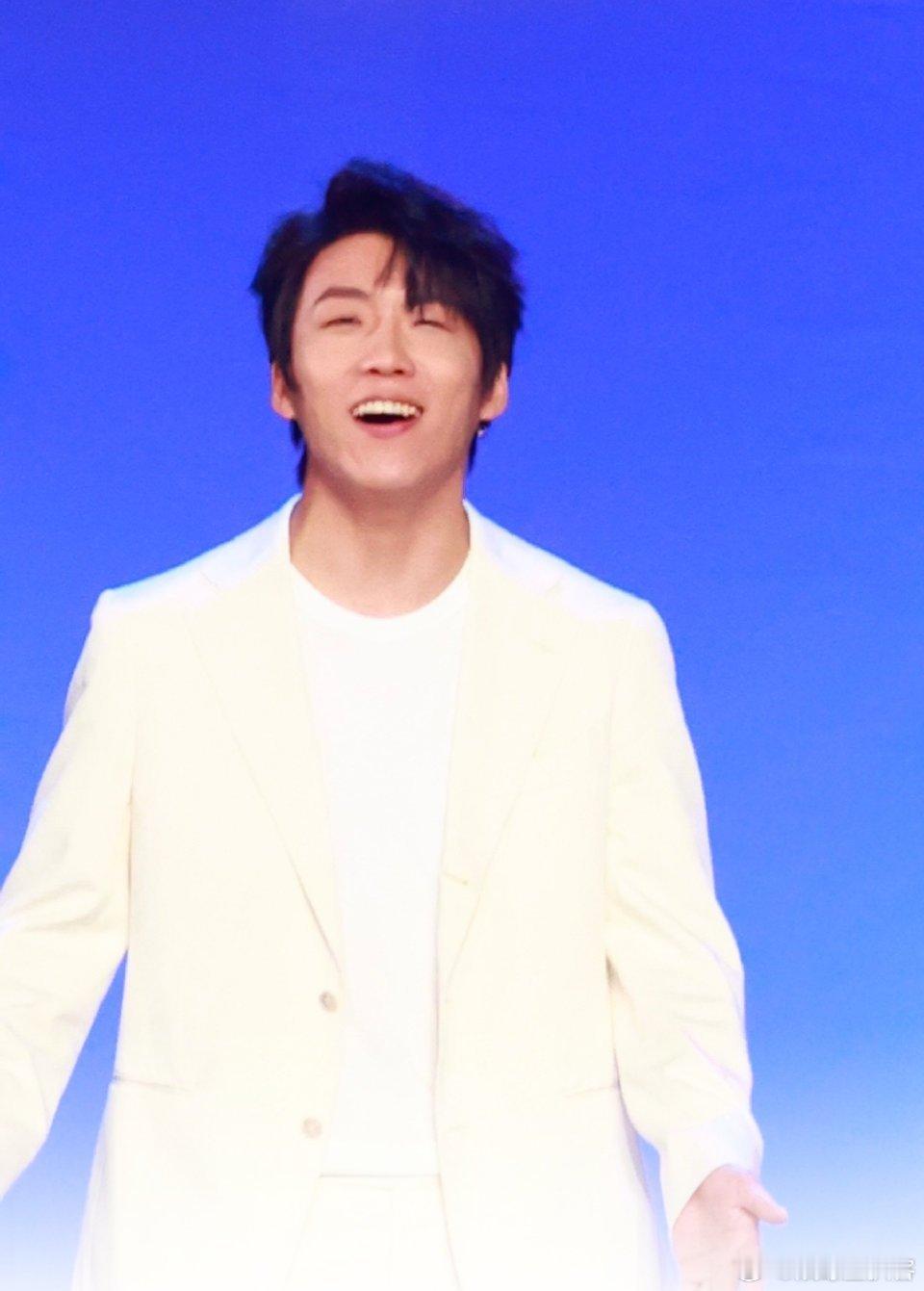 闺蜜发财后我就王天放这样闺蜜一发财，我直接笑成王天放同款表情，嘴都合不拢了😂 