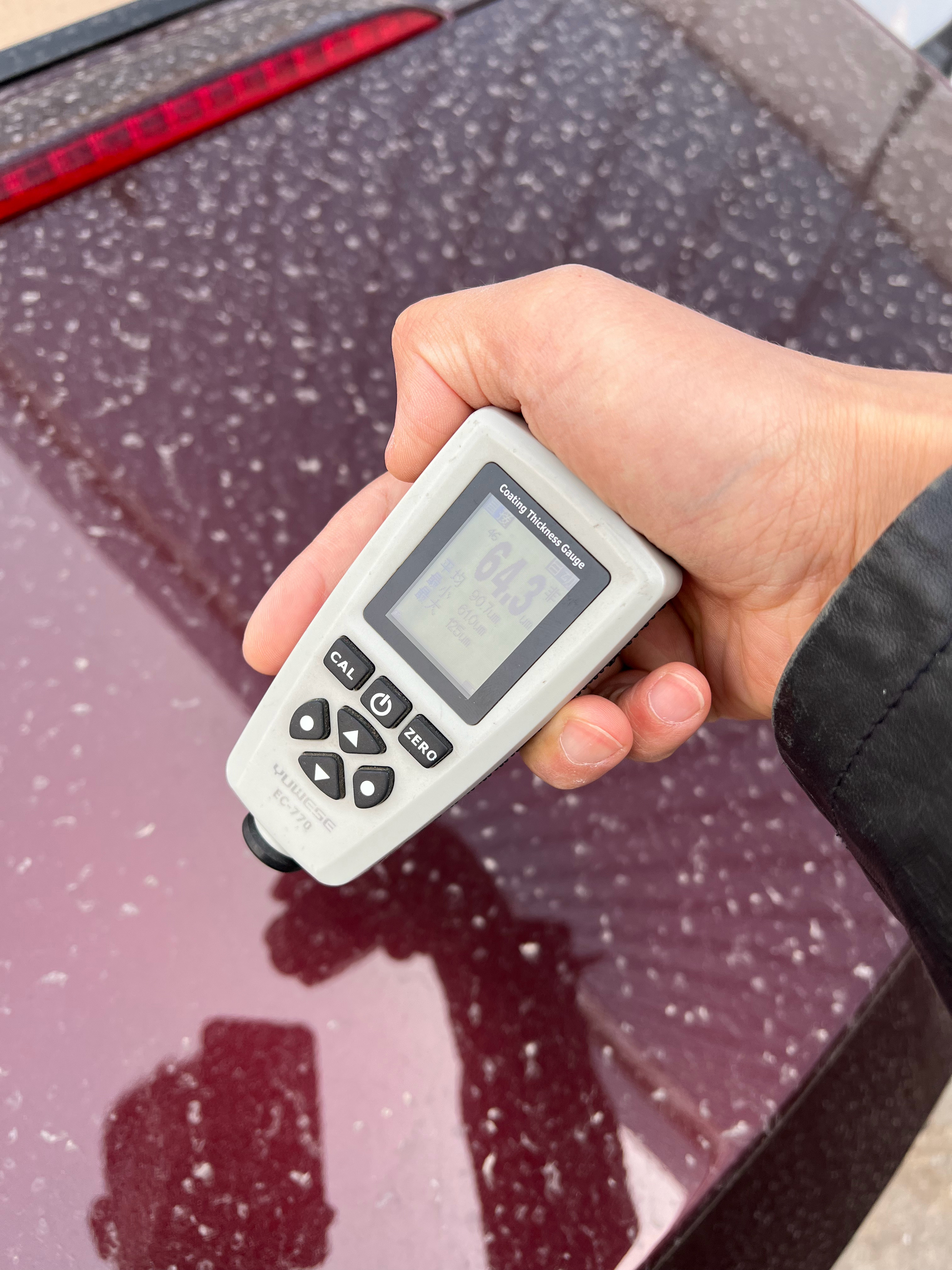 我本以为，MX-5这个车60+的漆面数值已经很低了，没想到扭头又一个51 这是我