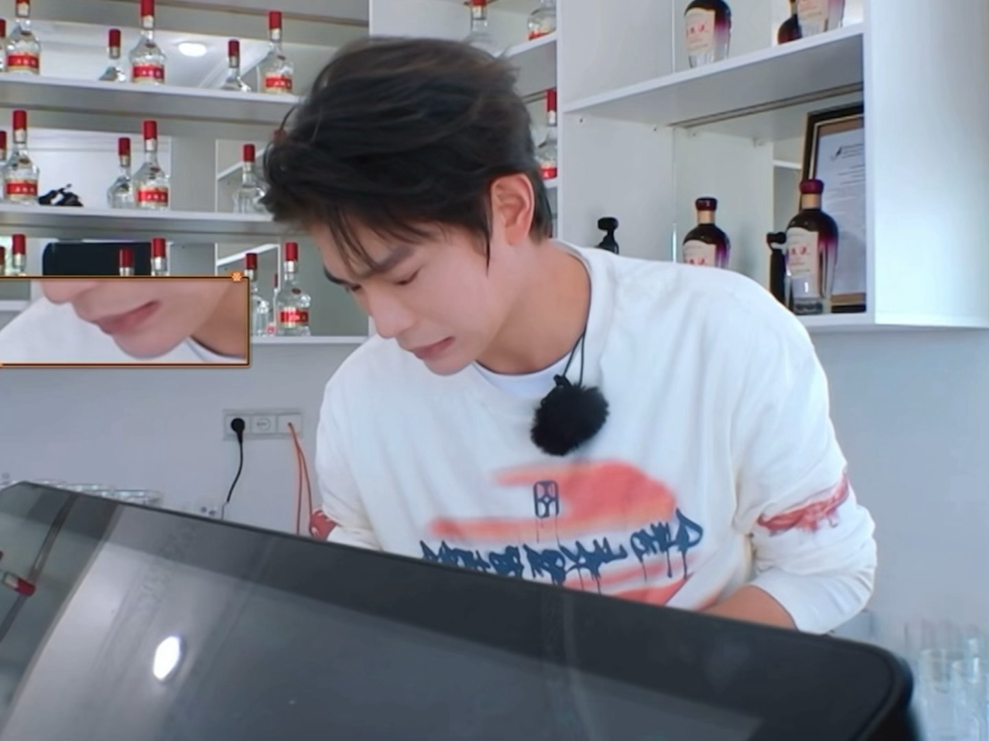 我不小心闯祸就丁禹兮这样命苦：丁禹兮不小心碰碎杯子的反应 ​​​