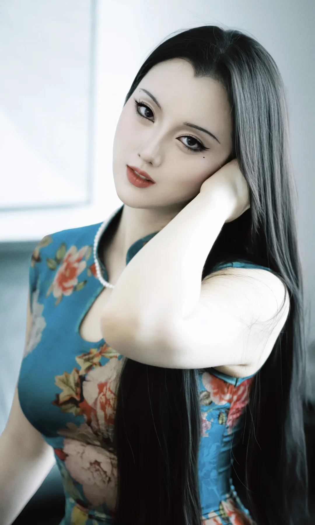 美得像鬼，对我来说反而是种褒义