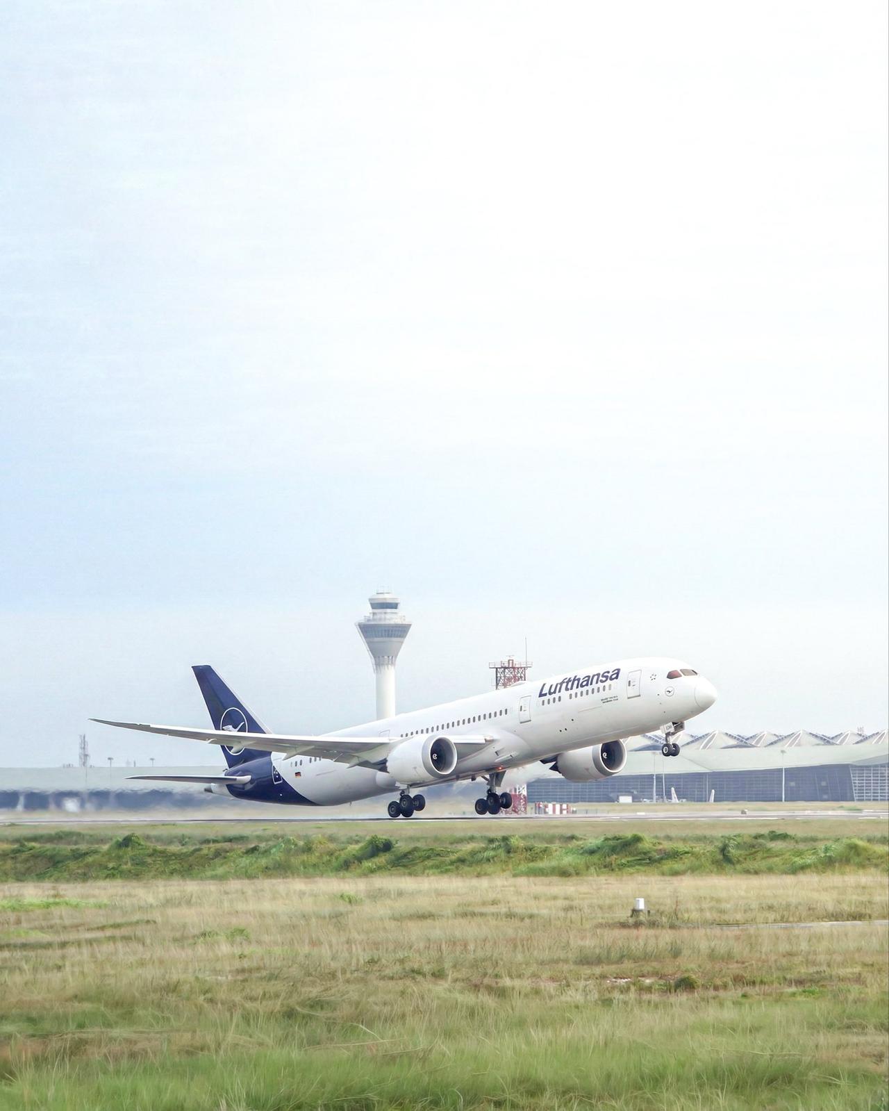 近日，汉莎航空宣布，计划于10月25日开通法兰克福至吉隆坡直飞航班。据悉，该航班