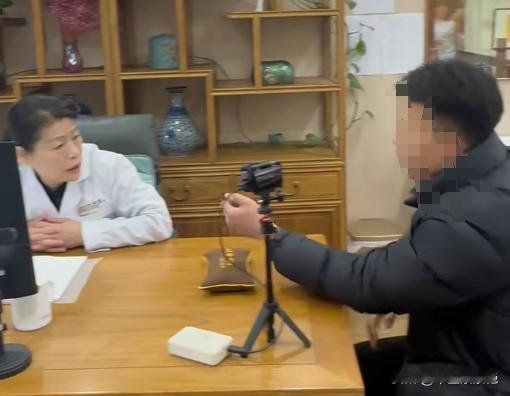 阳痿早泄，只需祛除湿热这2步，根本不用补肾

提到阳痿早泄，很多男人盲目补肾吃壮