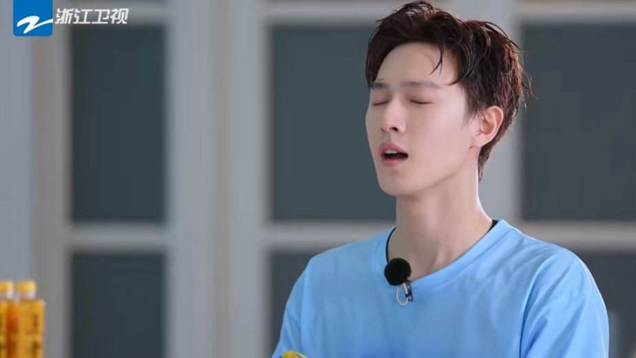 李昀锐提前预判李昀锐提前预判眼保健操闭眼 反应超快，瞬间拿捏规则，这波预判简直精