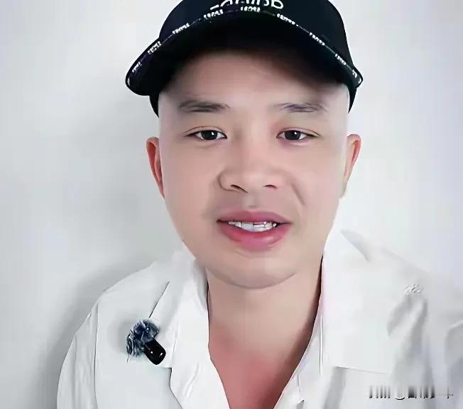大家不要上当:古柯起诉刘晓庆，不是为了索赔，而是为了炫耀——
 
最近，古柯起诉