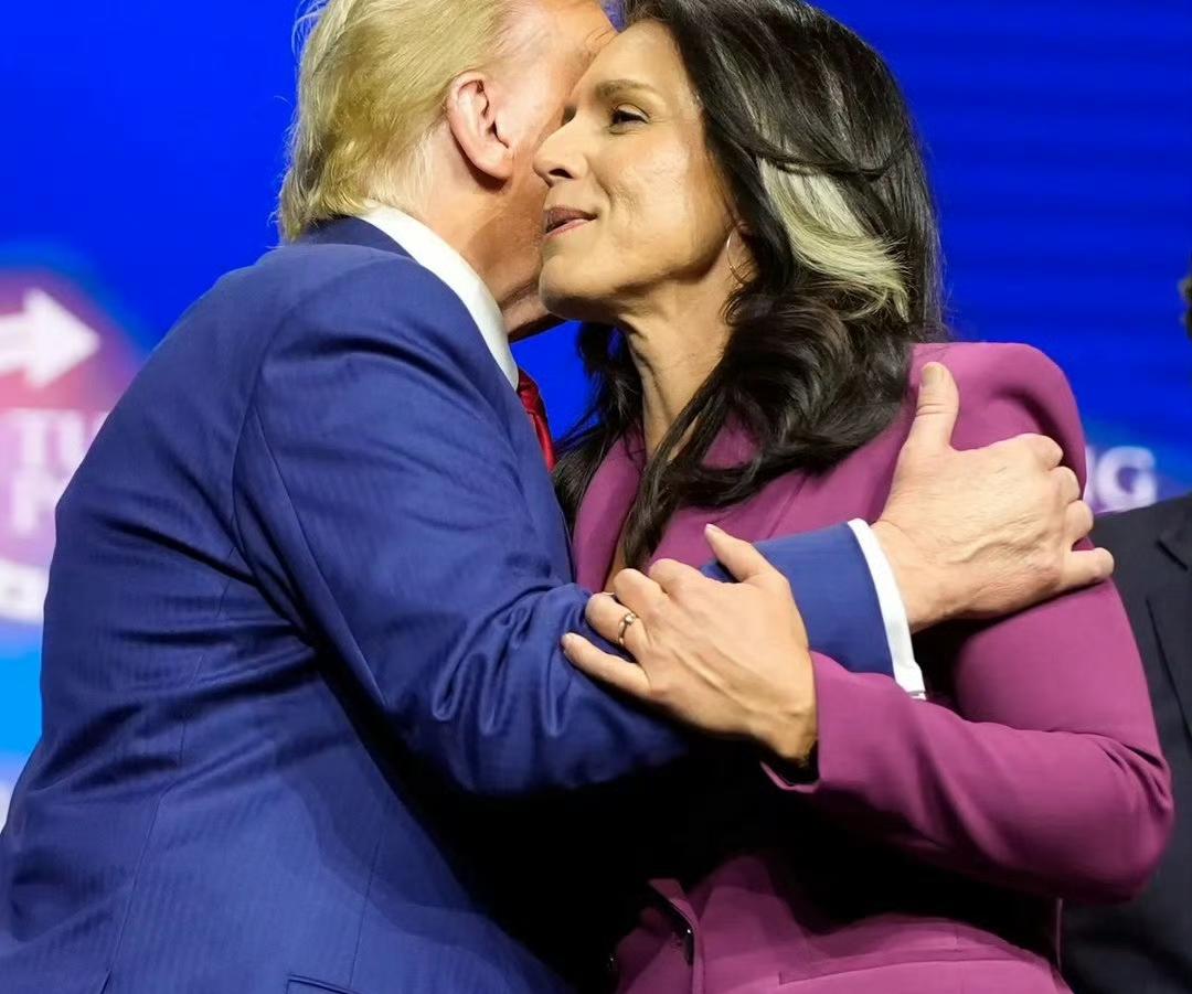 据Axios报道，特朗普原本准备解雇国家情报总监图尔西·加巴德，但最终他的私人顾