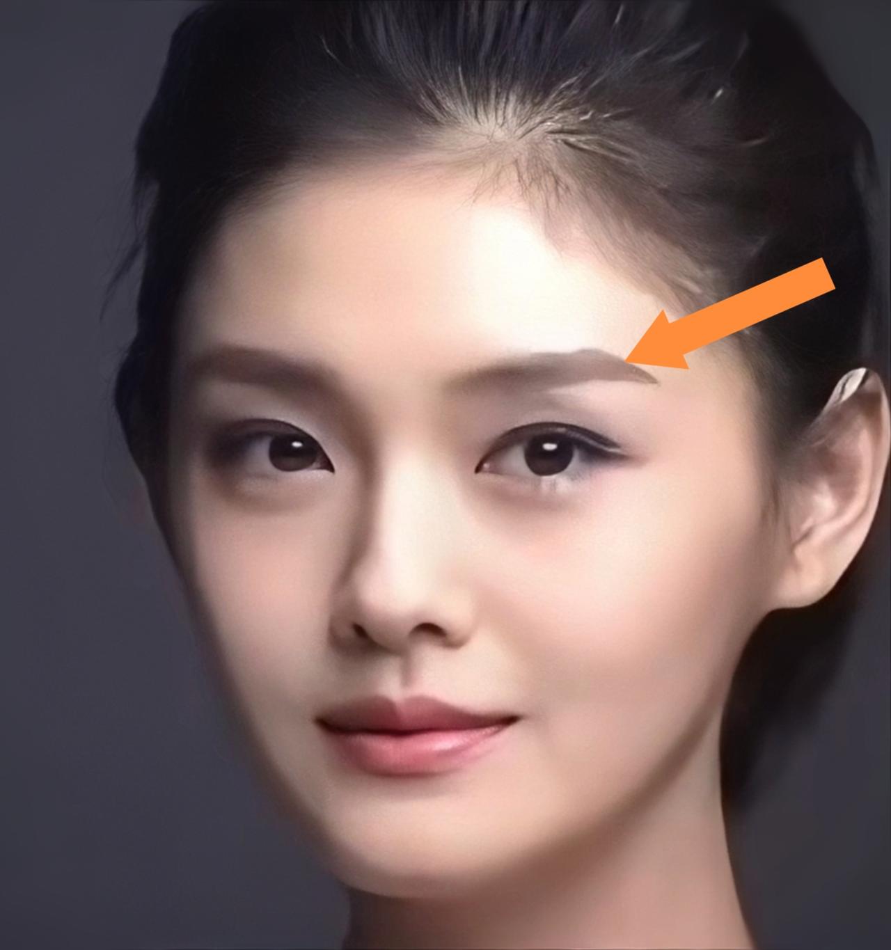 看到大S当初这个眉形就懂了，为什么那么多普通女生都热衷于纹眉、绣眉，想方设法去调