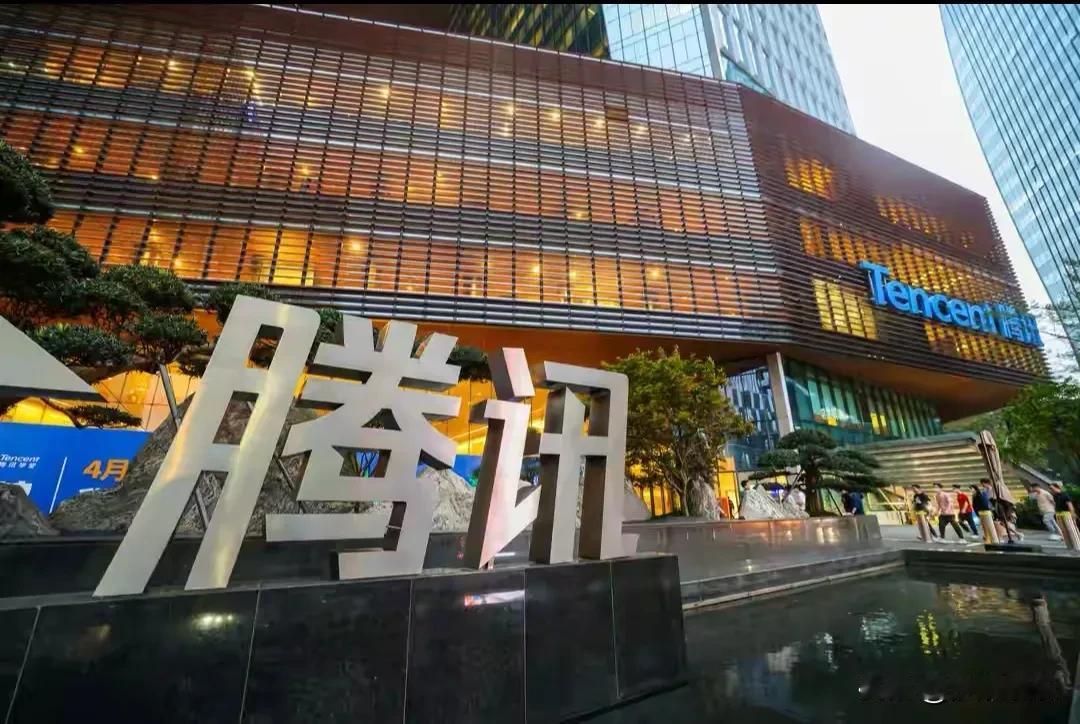 骄阳似我，但钱更似她！制片人姜莹莹这出戏比电视剧还精彩。腾讯发通报，说她一边虚报