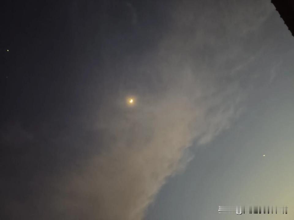 最近老是刷到“XXX”火了的微头条。
没一会头条就推送了原作者。

每个作品都不