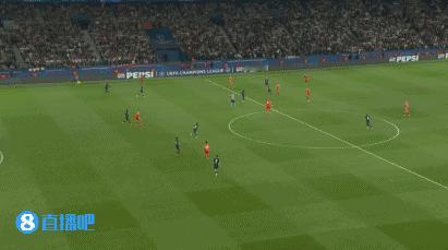 凯恩助攻，迪亚斯再追一球！这球没越位，毫厘之差，拜仁4-5巴黎。四分钟追两球，拜