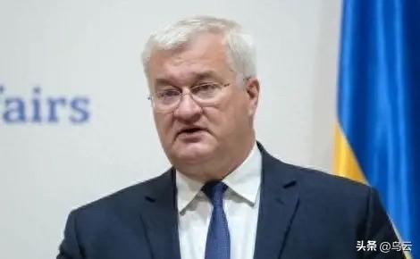 乌克兰突然放出一个消息直接震惊不少人，乌克兰内阁正式宣布，一口气终止和俄罗斯、白