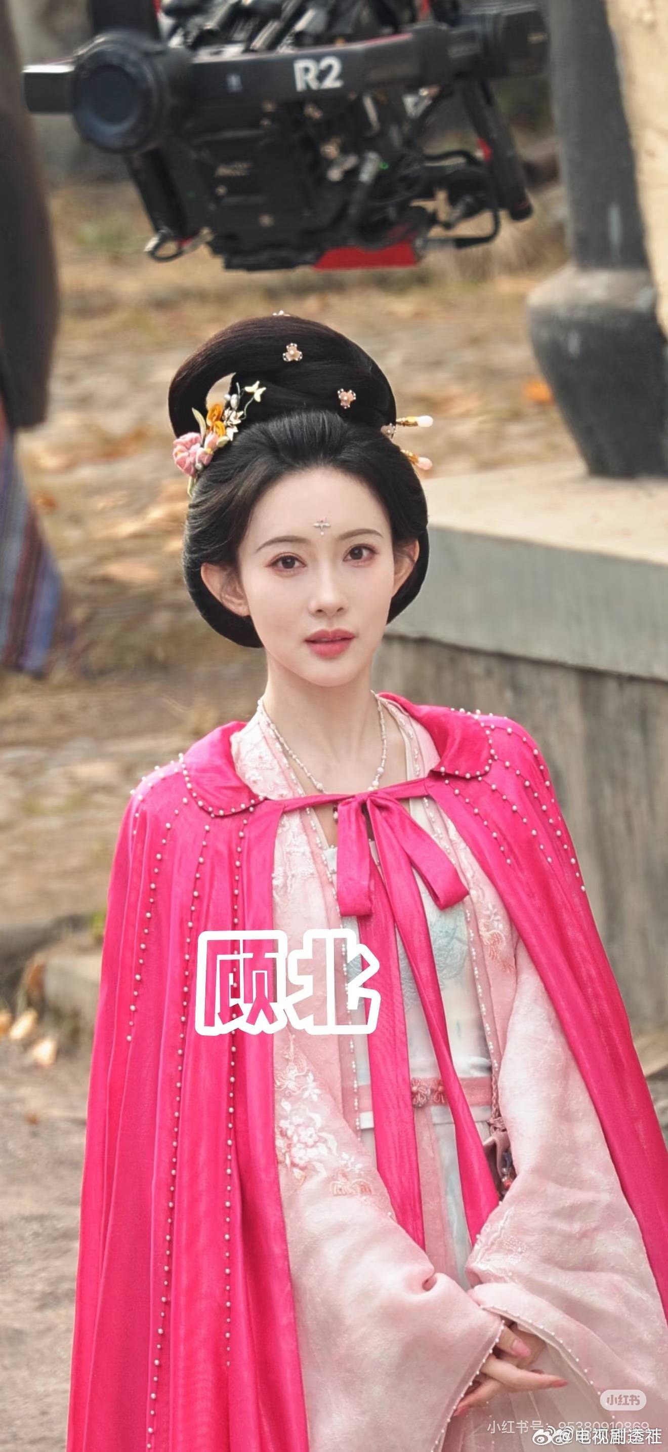 孟子义都已经这么瘦了，还减重到88斤，虽然说上镜显胖，这也太瘦了吧！ 