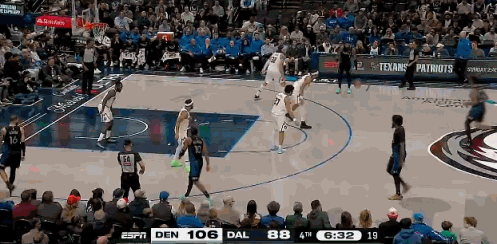 哈迪三分！！命中！！！ 