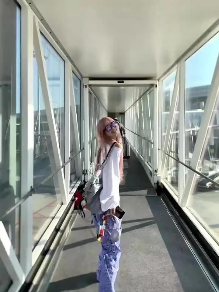 你既然 可以一个人走南闯北 那就什么都不要将就