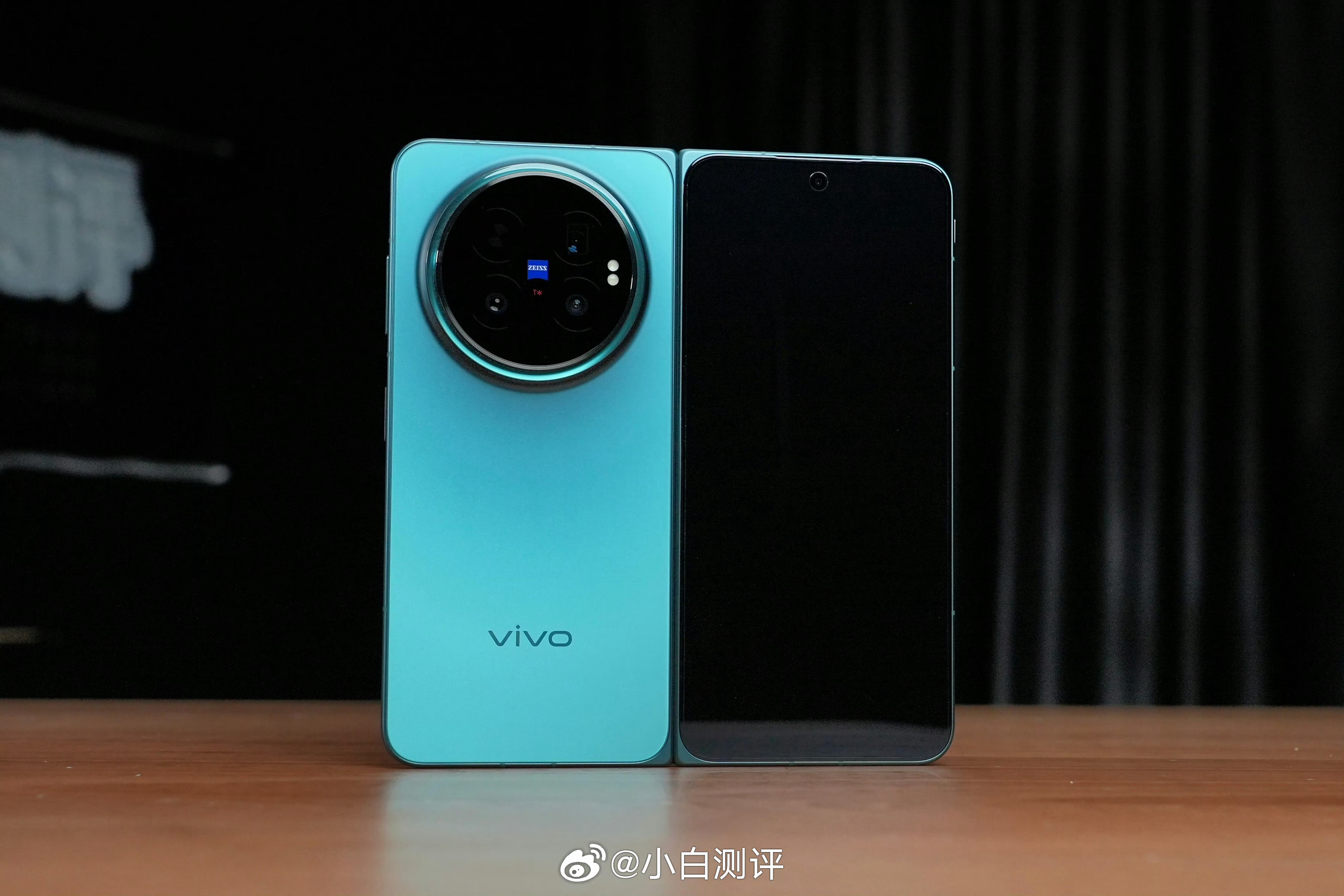 vivo X Fold6今晚发布老规矩，评论来猜起售价（需带上存储版本），随机揪
