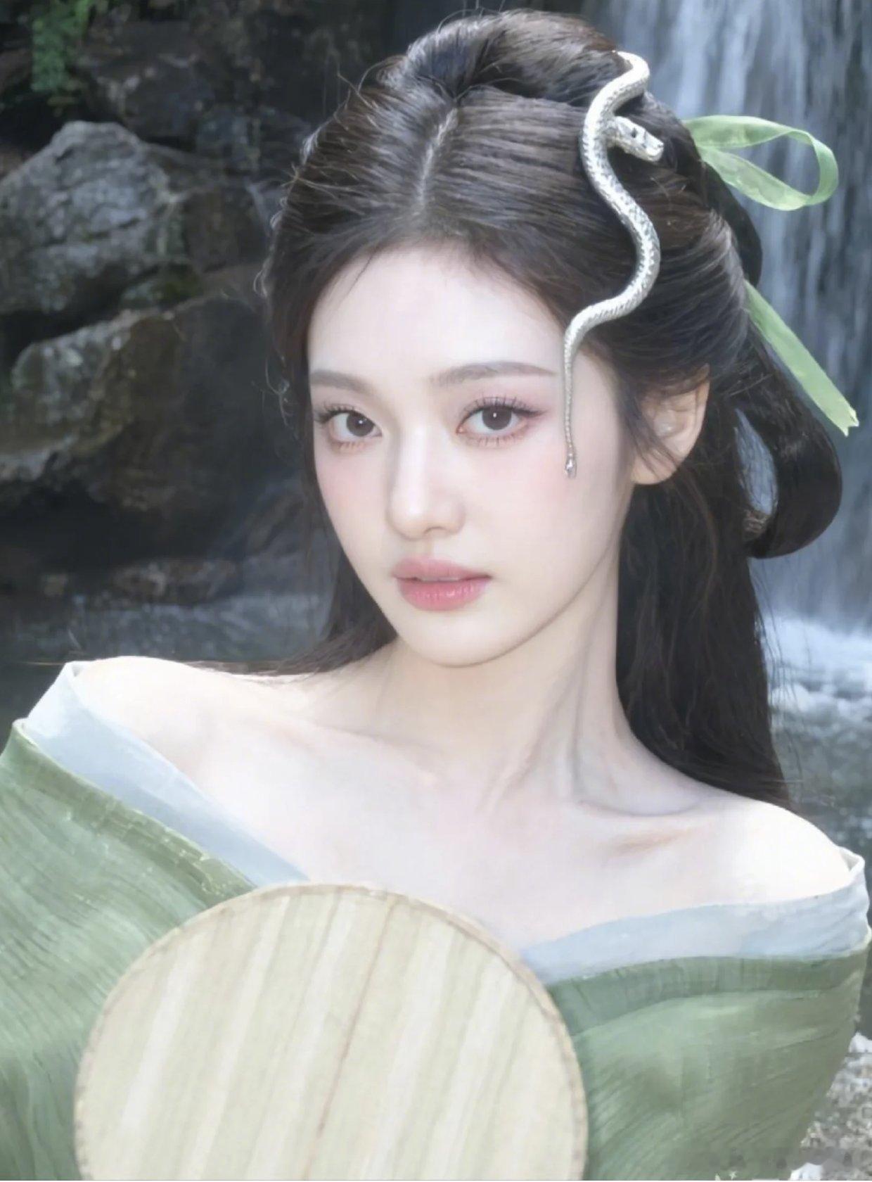 宁宁古装美女啊[捂嘴哭][捂嘴哭] ​​​