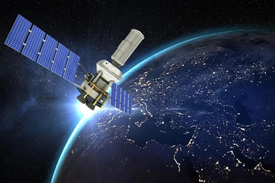 搭 SpaceX 顺风车！乌克兰首颗自研通信卫星入轨，想摆脱星链？
就在 10 
