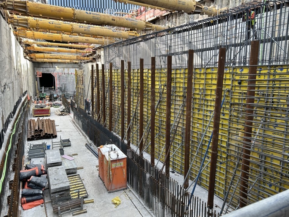 纽约州与新泽西州近日将特朗普政府告上法庭，原因是其冻结了连接两州的哈德逊河隧道工