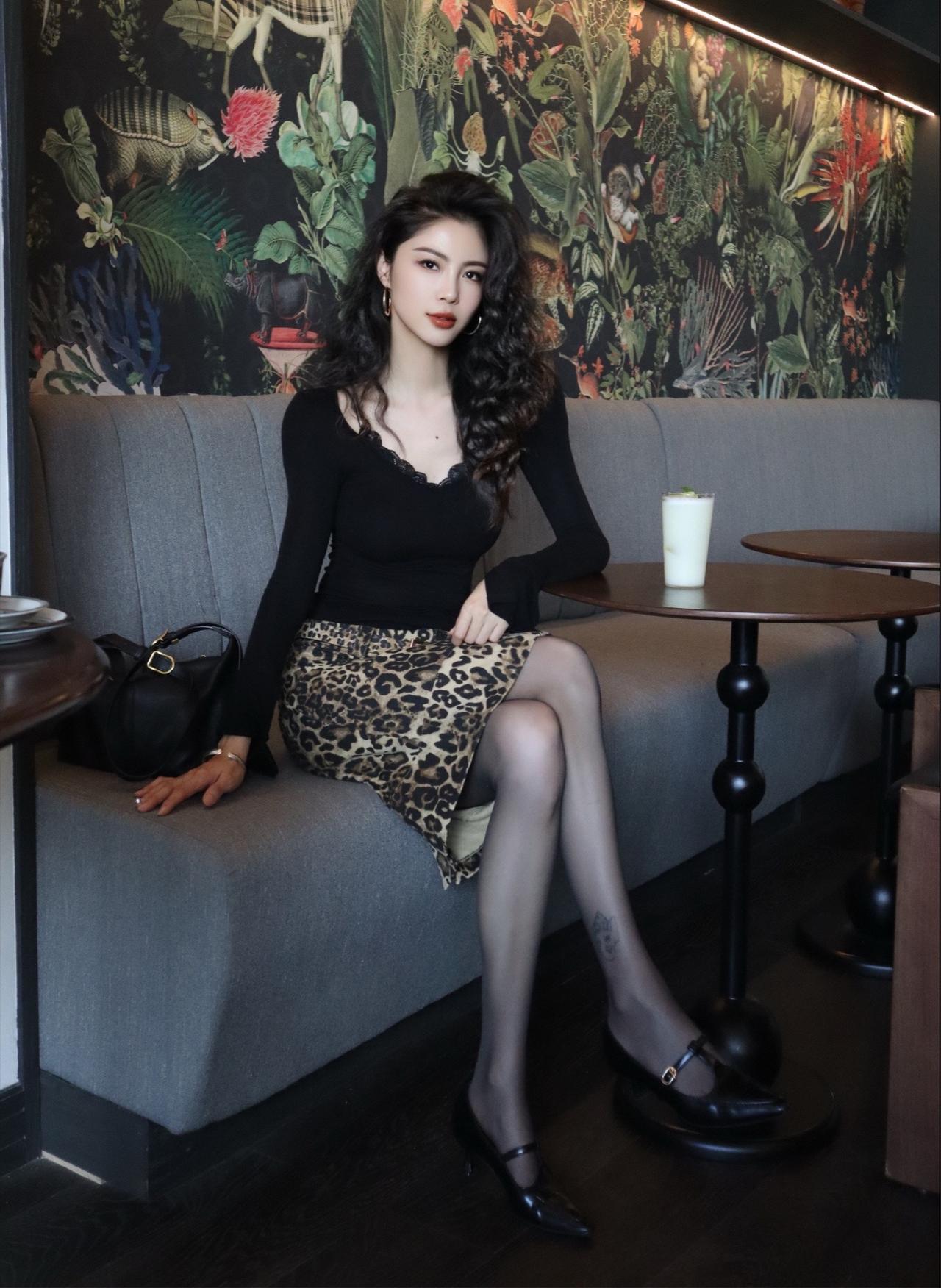 御姐风 辣妹穿搭 ootd穿搭 御姐 黑色系穿搭