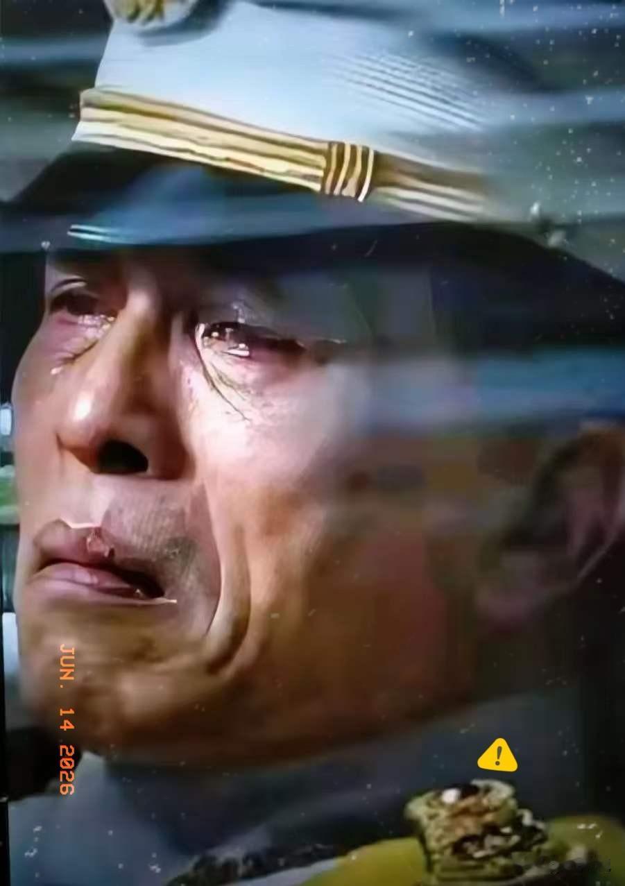 心疼泰王，老父亲满眼泪水为女儿送别，苏提达王后也是眼含热泪与帕公主惜别，远在德国