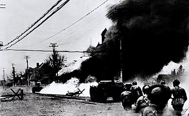 6000对30000，1比5。旅长吴诚忠把最后一捆机密文件扔进火堆，摸了摸腰间的