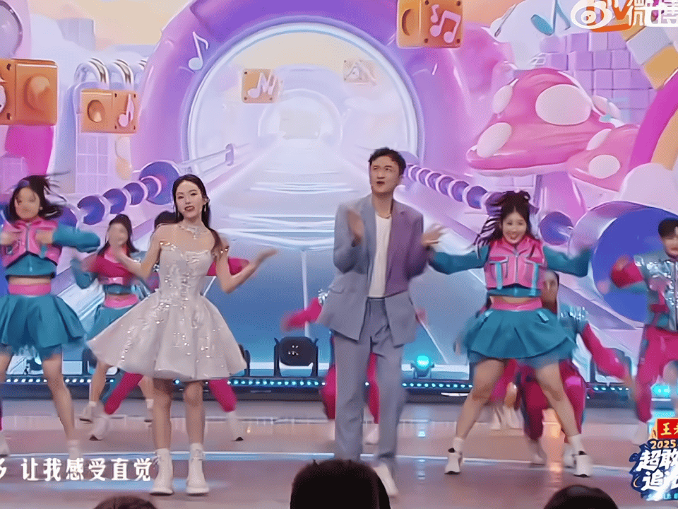 二十多岁了谭薇的声音还在哄我从幼儿园到社畜，小燕子姐姐谭薇 的声音像开了无限续杯