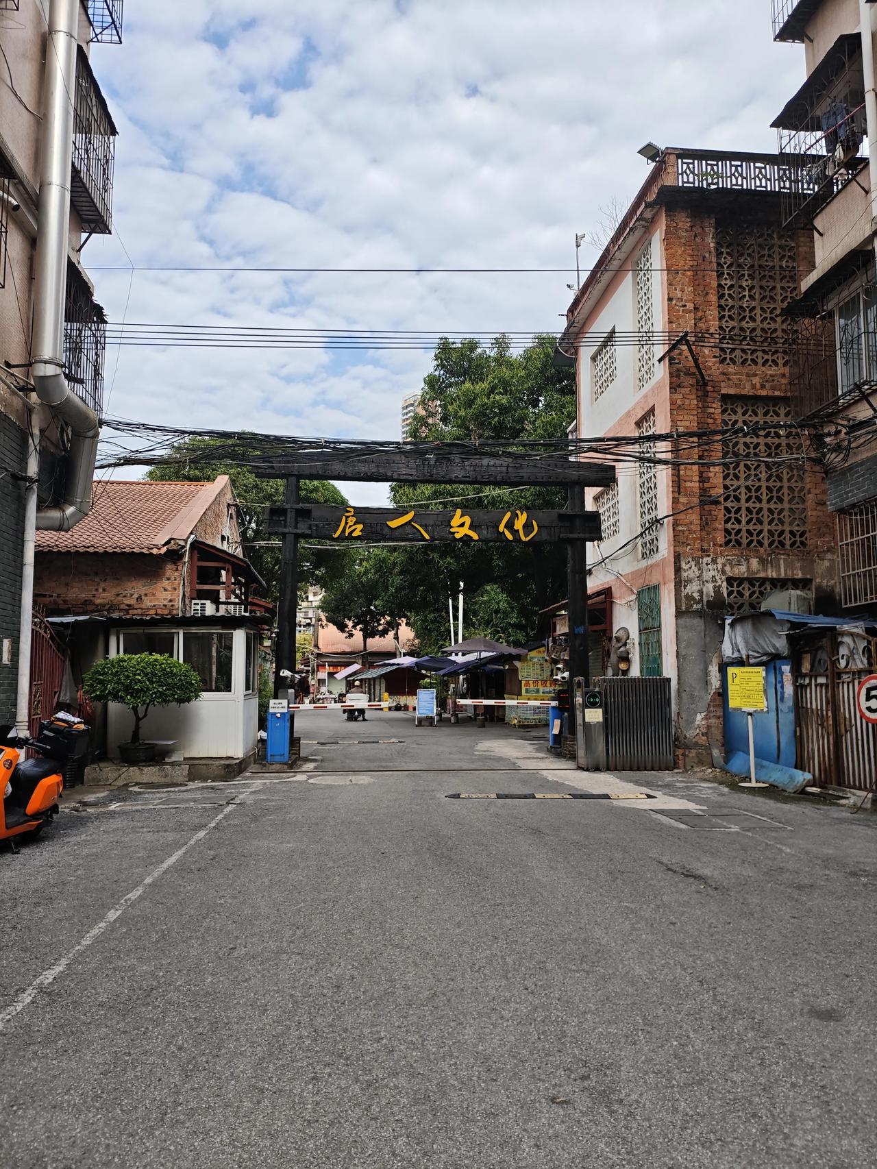 南宁唐人文化园非周末节假日是真没什么人，今年来两次，都是非周末来的，就为了去那几