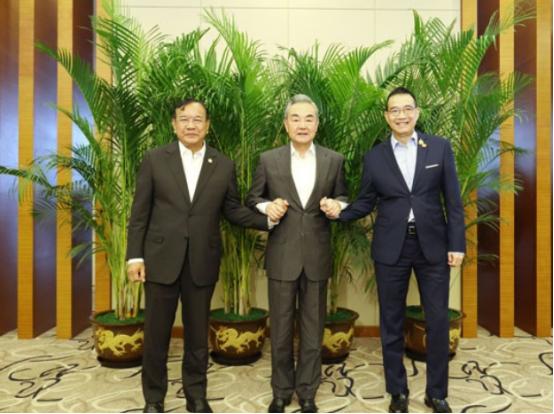 泰柬分别致电王毅，欢迎中方居中调停；泰柬冲突迎来和平曙光，特朗普又要郁闷了

根