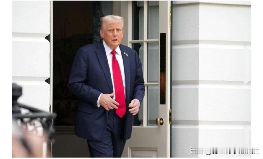 美国全国广播公司新闻报道，特朗普称不排除与委内瑞拉开战的可能性。
路透12月19