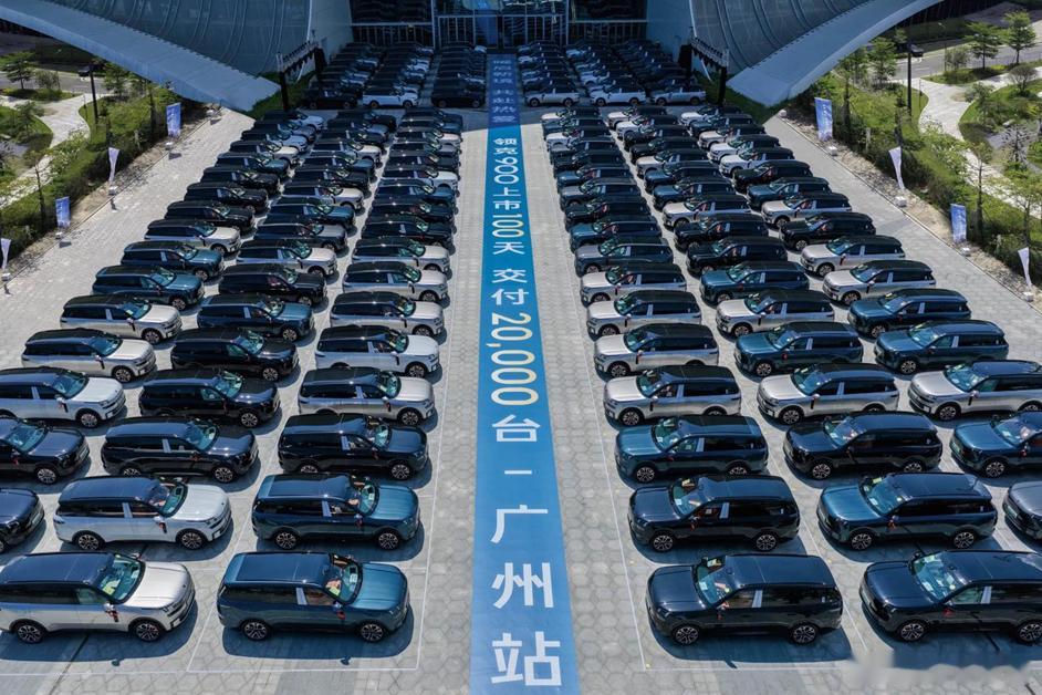 领克要当大佬了，领克900上市百天交付破2万！别忘记，这是一辆大车呢，来讲重点：
