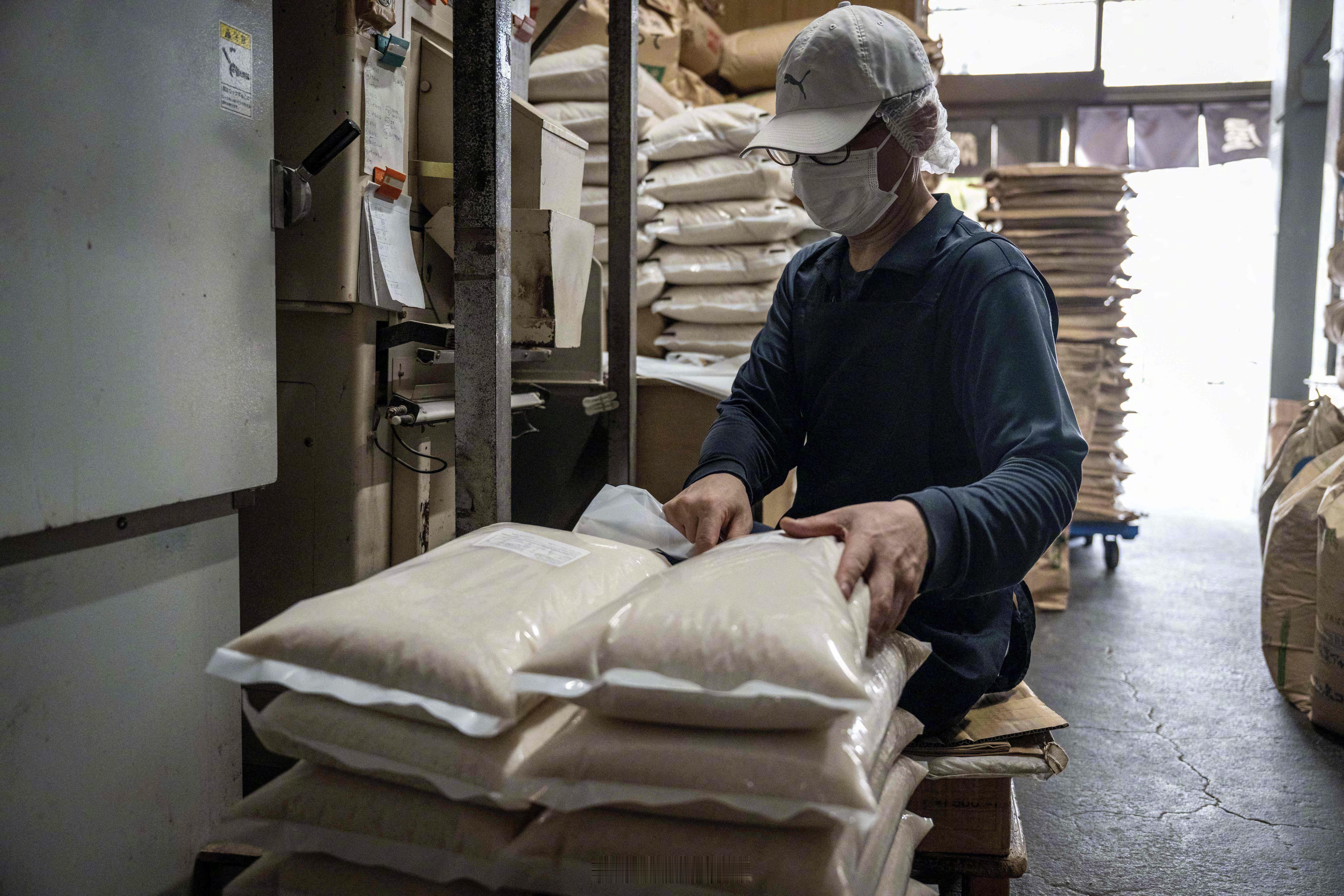 日本民间进口大米暴增90余倍日本民间进口大米八成来自美国【日本2025年民间进口