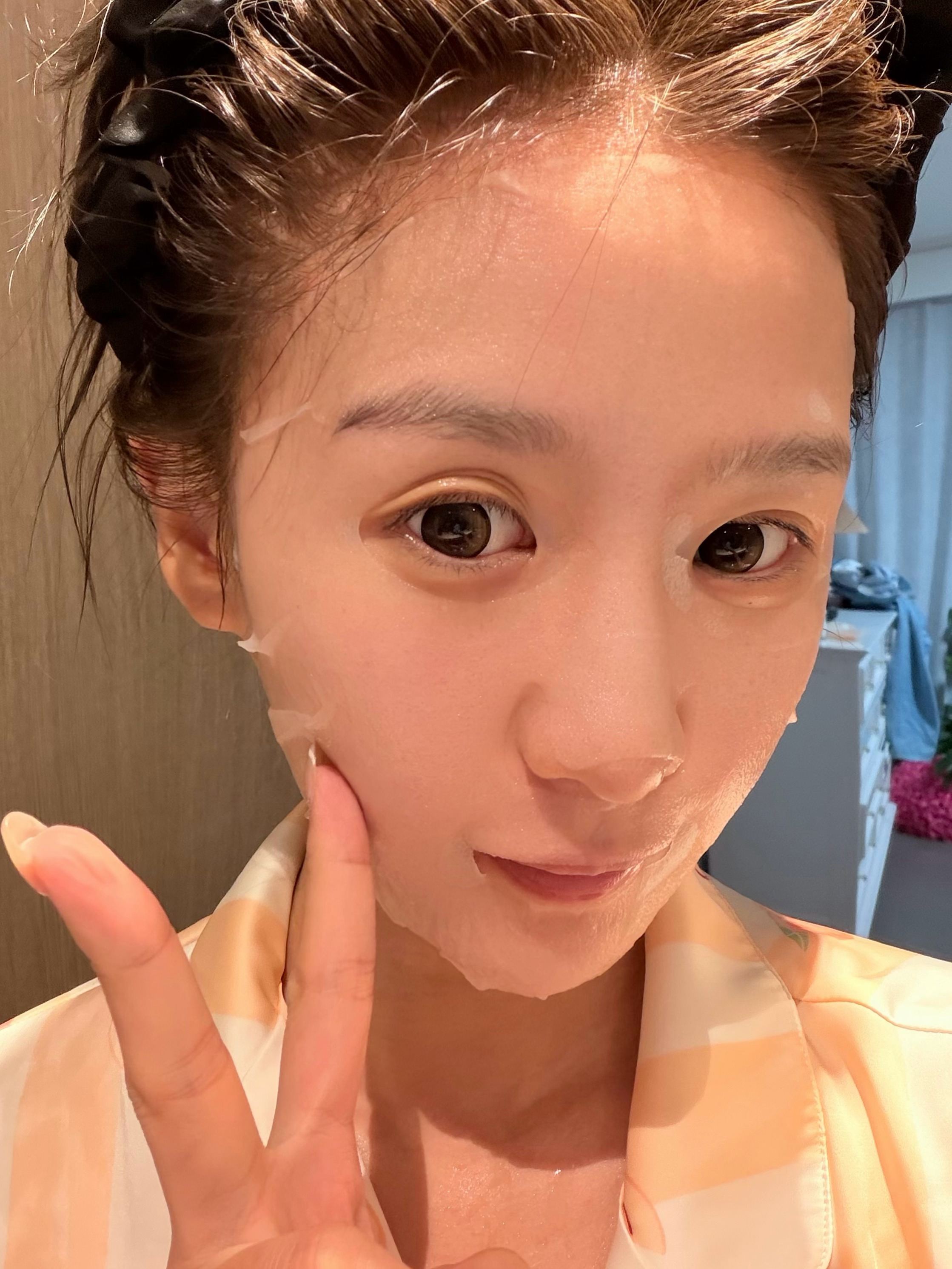 到家了嘿嘿今天拍了很想拍的段子 啊哈哈哈哈 还见到了林允 好漂亮！立体骨相大美女