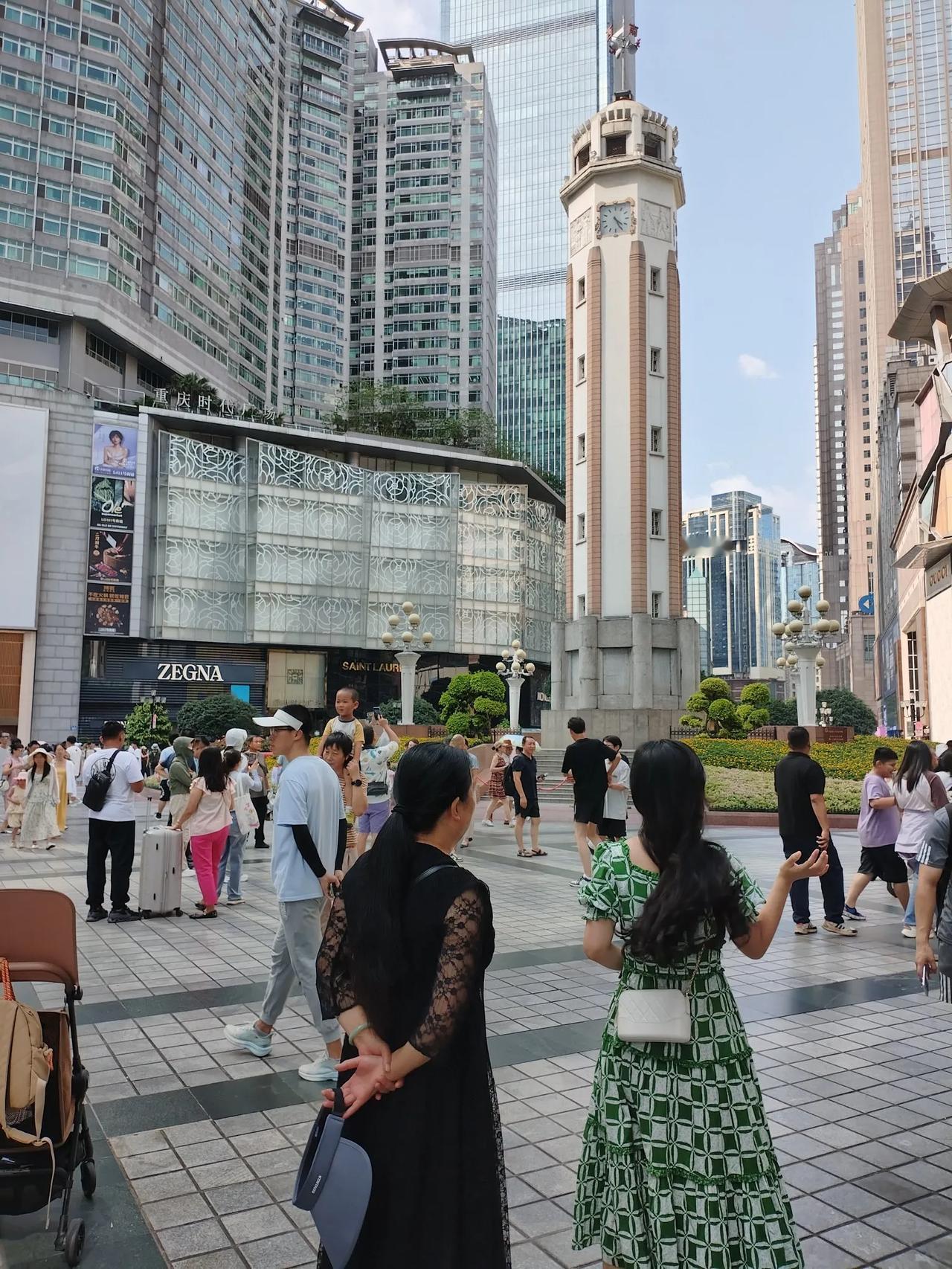 乘雨还没来
来重庆看看