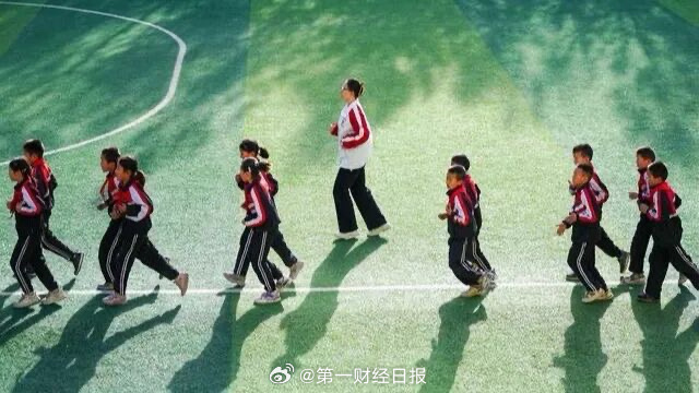 【#多地小学改为养老院#】教育部公布的2025年全国教育事业发展统计公报显示，全