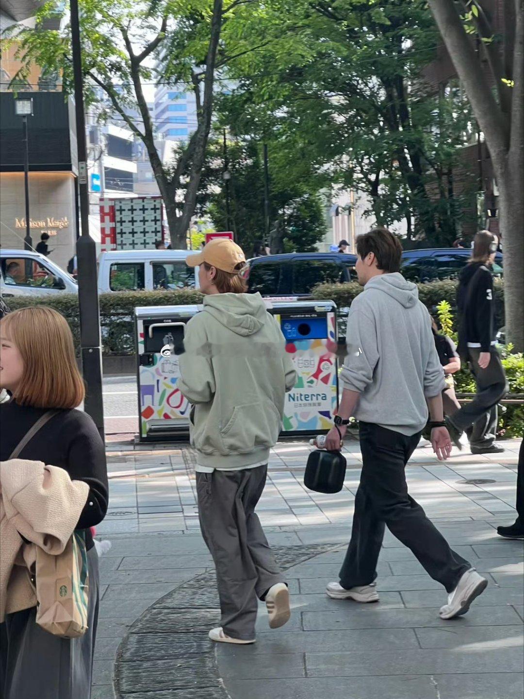 东京街头偶遇鹿晗鹿晗[超话] 东京街头偶遇鹿晗！一沫真挚的情话 ​​​