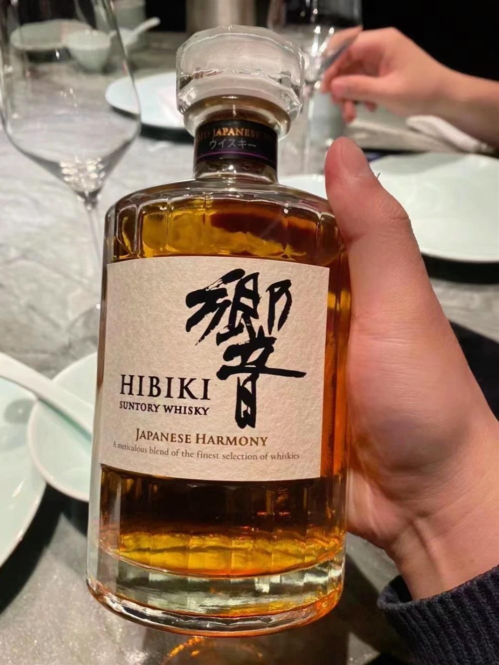 顺从感觉还是听从理智？#以酒会友 
响和风醇韵调和威士忌
Hibiki Japa