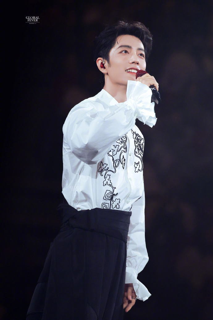 肖战演唱会神图有了全球热有票了，好有安全感的热姐！肖战演唱会神图这下有了，神图预