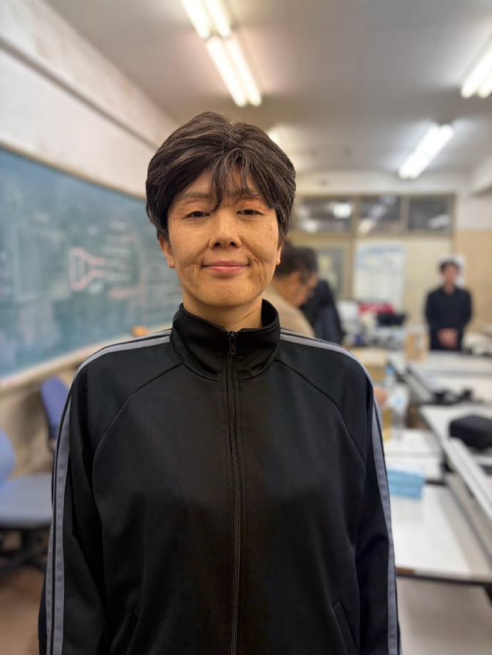 猜猜这是哪位球员咯
小编没猜出来，有人猜是大堀彩，也有人猜是赖洁敏。。。你们继续