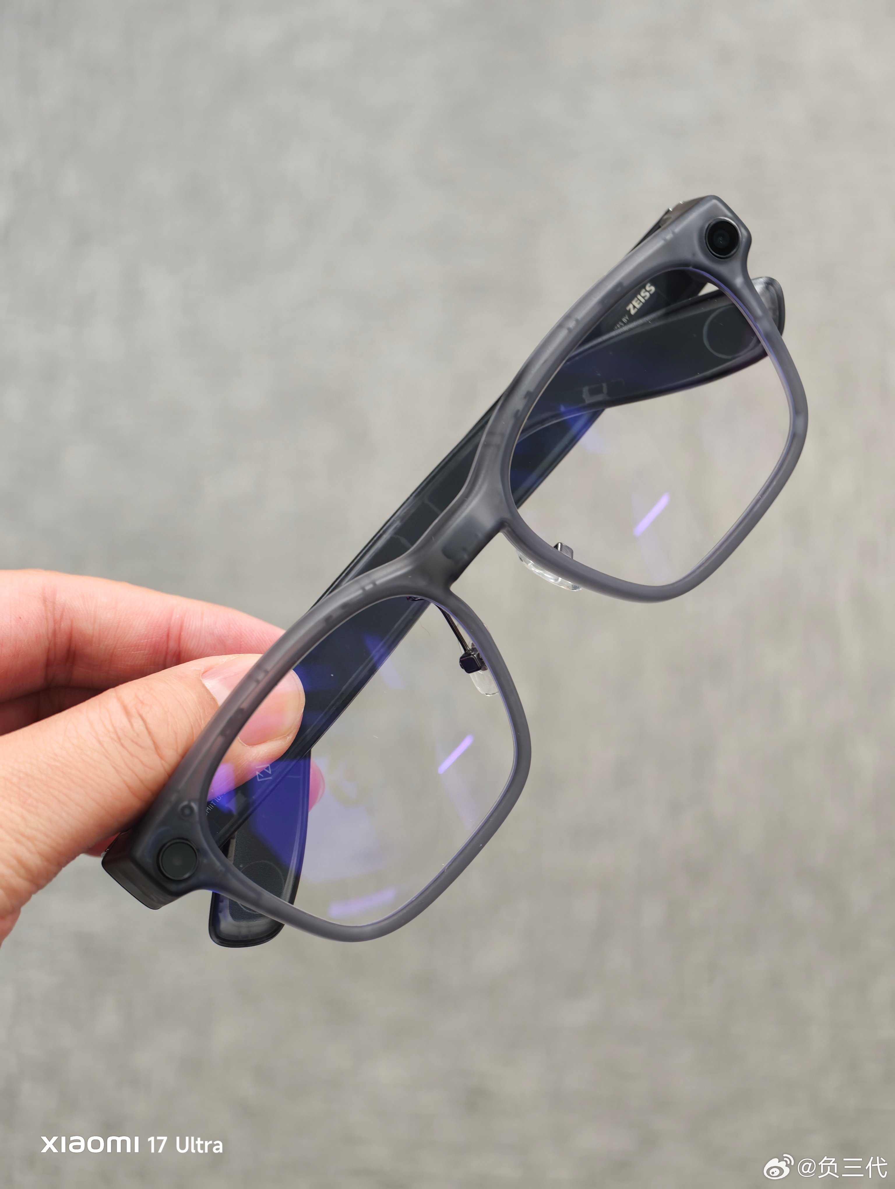 又等了好几个月，我自己的理想AI眼镜也到了。回头周末去丹阳再几十块钱配副墨镜片，