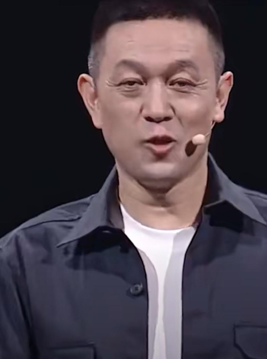 近日，蔚来创始人李斌说：汽车行业成本压力剧增，建议大家早买车。他说当前汽车行业面