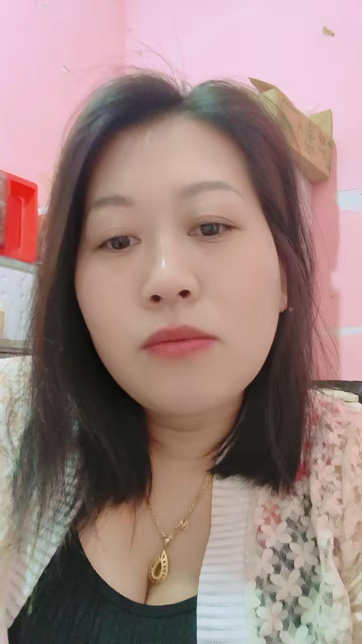 有时候不是人累啊，心累啊，说不出的心酸！哎……