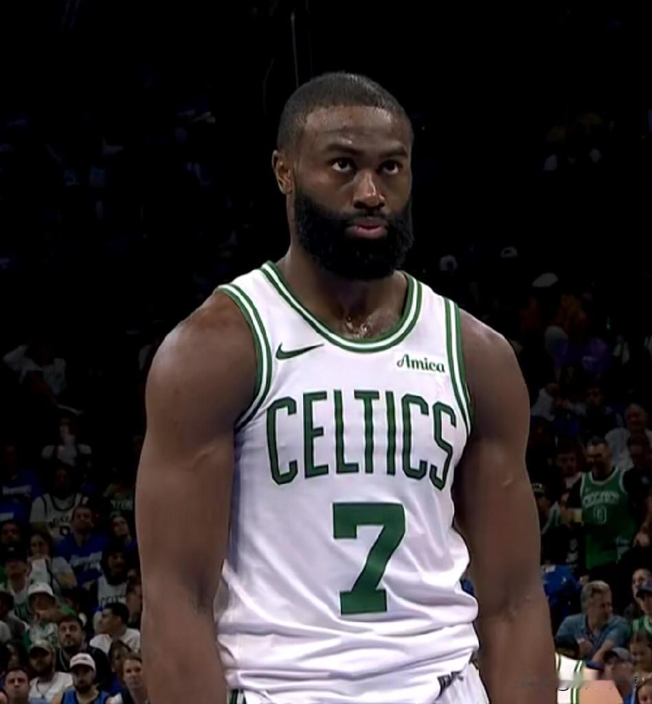 120-112再胜太阳！！凯尔特人今天四巨头的带队表现！！！！
杰伦布朗：39分