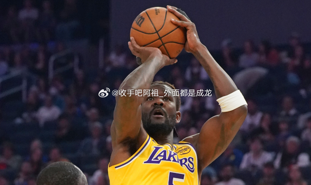NBA常规赛，金州勇士在主场以101-129的比分不敌洛杉矶湖人。此前在湖人输球
