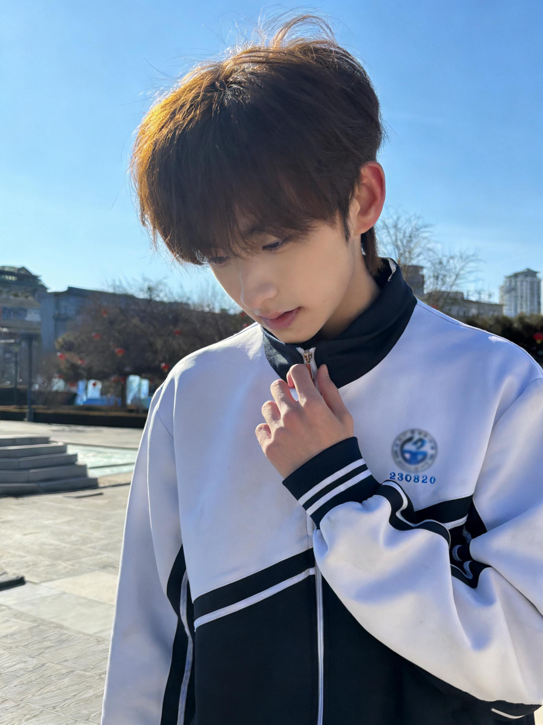 温柔懒懒的海风 吹过高高的山峰