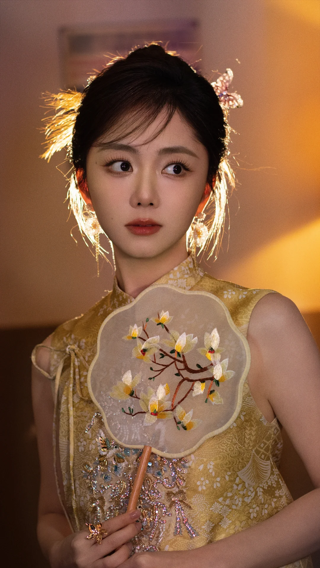 给谭松韵化的新春国风妆